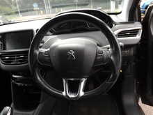 Peugeot 208 PureTech Tech Edition