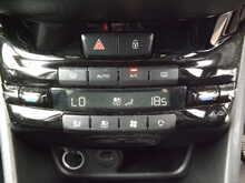 Peugeot 208 PureTech Tech Edition