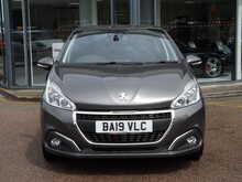 Peugeot 208 PureTech Tech Edition