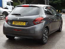 Peugeot 208 PureTech Tech Edition