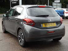 Peugeot 208 PureTech Tech Edition