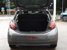 Peugeot 208 PureTech Tech Edition