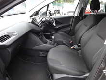 Peugeot 208 PureTech Tech Edition