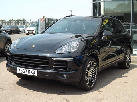 3.0 TD V6 Platinum Edition SUV 5dr Diesel TiptronicS 4WD Euro 6 (s/s) (262 ps)