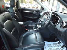 MG MG ZS T-GDI Exclusive