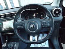 MG MG ZS T-GDI Exclusive