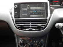 Peugeot 208 VTi Active
