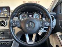 Mercedes-Benz GLA GLA200d Sport