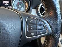 Mercedes-Benz GLA GLA200d Sport