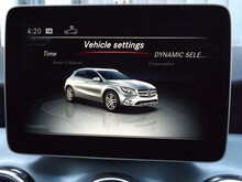 Mercedes-Benz GLA GLA200 AMG Line