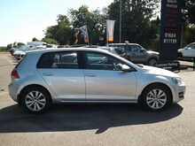 Volkswagen Golf TSI BlueMotion Tech SE