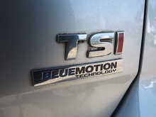 Volkswagen Golf TSI BlueMotion Tech SE