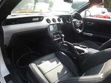 Ford Mustang V8 GT