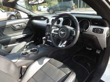Ford Mustang V8 GT