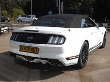Ford Mustang V8 GT