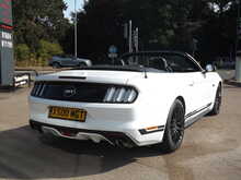 Ford Mustang V8 GT