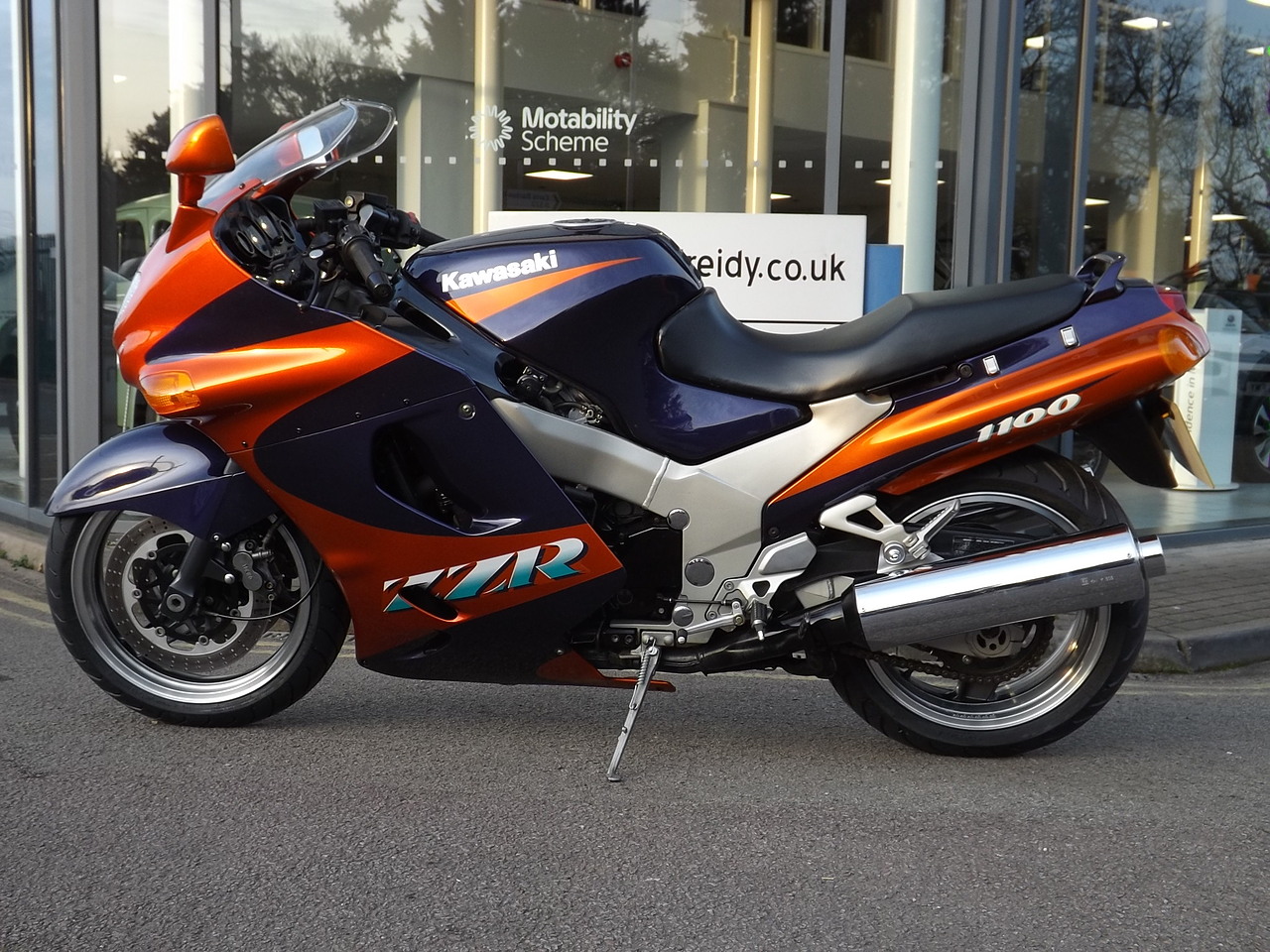 Toms's KAWASAKI ZZR1100 (Used 1994 Kawasaki ZZR1100 For Sale in