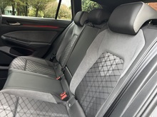 Volkswagen Golf 2024 TDI R-Line - Thumb 11