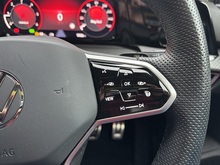 Volkswagen Golf 2024 TDI R-Line - Thumb 29