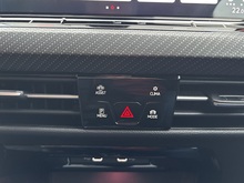 Volkswagen Golf 2024 TDI R-Line - Thumb 41