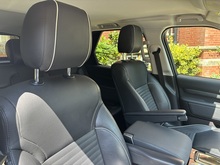 Land Rover Discovery 2018 SD V6 HSE - Thumb 11