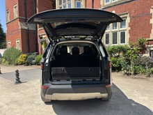 Land Rover Discovery 2018 SD V6 HSE - Thumb 12
