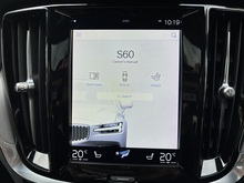 Volvo S60 2022 h T8 R-Design - Thumb 23