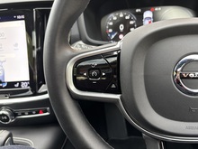 Volvo S60 2022 h T8 R-Design - Thumb 24