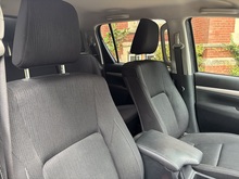 Toyota Hilux 2023 D-4D Icon - Thumb 15