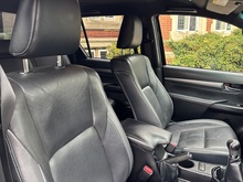 Toyota Hilux 2022 D-4D Invincible X - Thumb 16