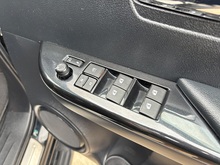 Toyota Hilux 2022 D-4D Invincible X - Thumb 18
