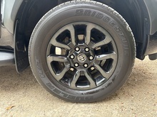 Toyota Hilux 2022 D-4D Invincible X - Thumb 11