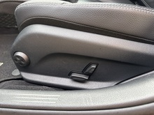 Mercedes-Benz C Class 2018 C220d AMG Line - Thumb 24