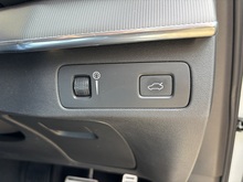 Volvo XC90 2018 D5 PowerPulse R-Design - Thumb 33