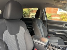 Kia Sorento 2021 T-GDi 2 - Thumb 26