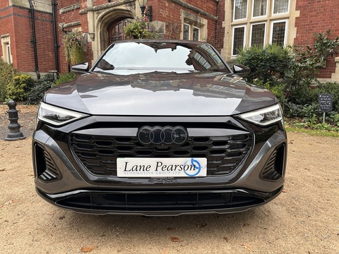 55 Black Edition Sportback 5dr Electric Auto quattro 114kWh (11kW Charger) (408 ps)