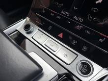 Audi Q8 e-tron 2023 Black Edition - Thumb 25