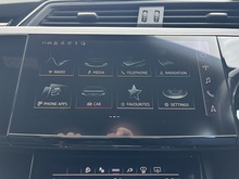 Audi Q8 e-tron 2023 Black Edition - Thumb 29