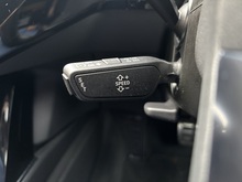 Audi Q8 e-tron 2023 Black Edition - Thumb 33