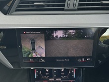 Audi Q8 e-tron 2023 Black Edition - Thumb 35