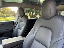 Tesla Model Y 2022 Long Range - Thumb 7