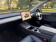 Tesla Model Y 2022 Long Range - Thumb 8