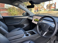 Tesla Model Y 2022 Long Range - Thumb 16