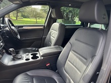 Volkswagen Touareg 2016 TDI V6 BlueMotion Tech R-Line - Thumb 16