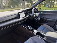 Volkswagen Golf 2023 TSI R - Thumb 16