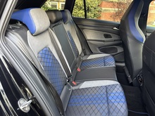 Volkswagen Golf 2023 TSI R - Thumb 20