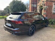 Volkswagen Golf 2023 TSI R - Thumb 3