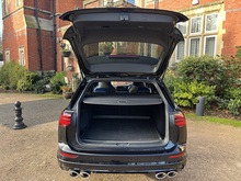 Volkswagen Golf 2023 TSI R - Thumb 29