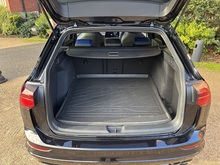 Volkswagen Golf 2023 TSI R - Thumb 27