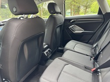 Audi Q3 2019 TFSI CoD Sport - Thumb 16